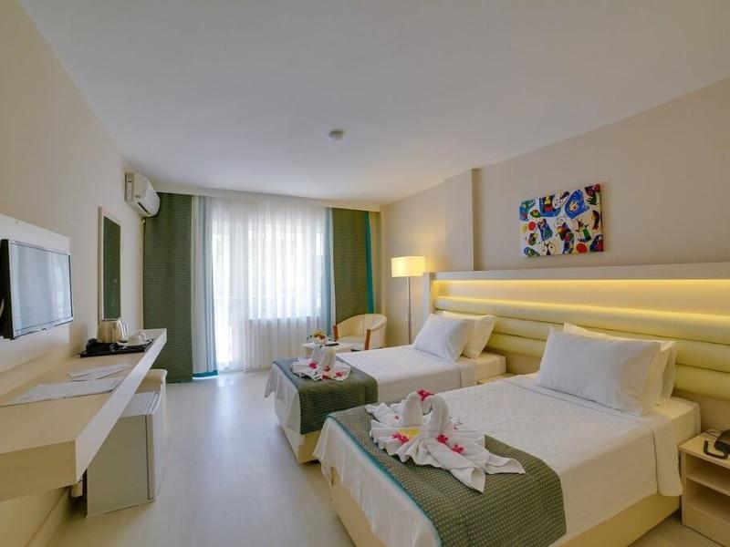 Carpe Mare Beach Resort