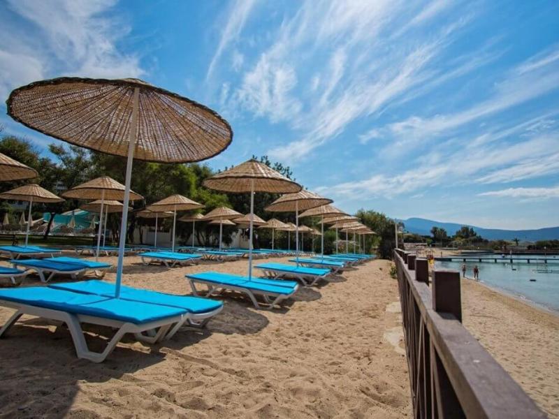 Carpe Mare Beach Resort