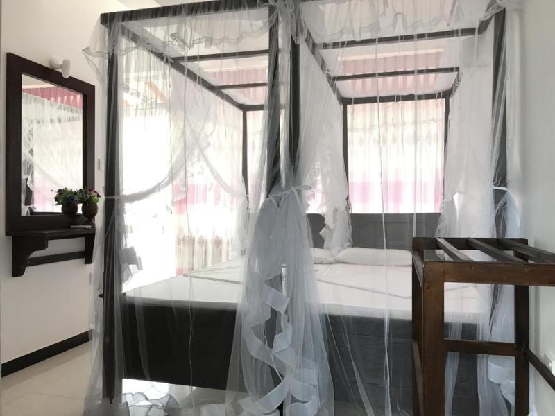 BlueSky Hotel Hikkaduwa