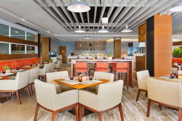 Отель Hilton Garden Inn Ras Al Khaimah ОАЭ, Рас Аль Хайма, фото 20