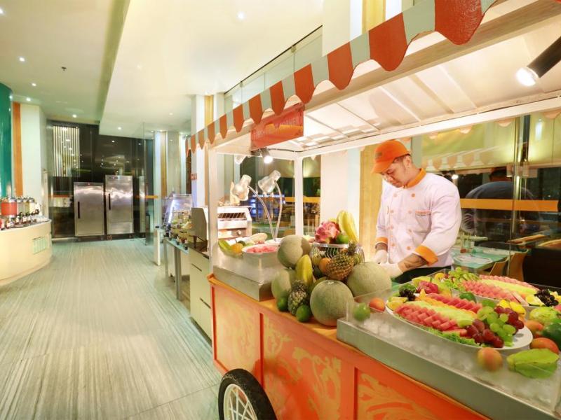 Harris Hotel & Residences Sunset Road