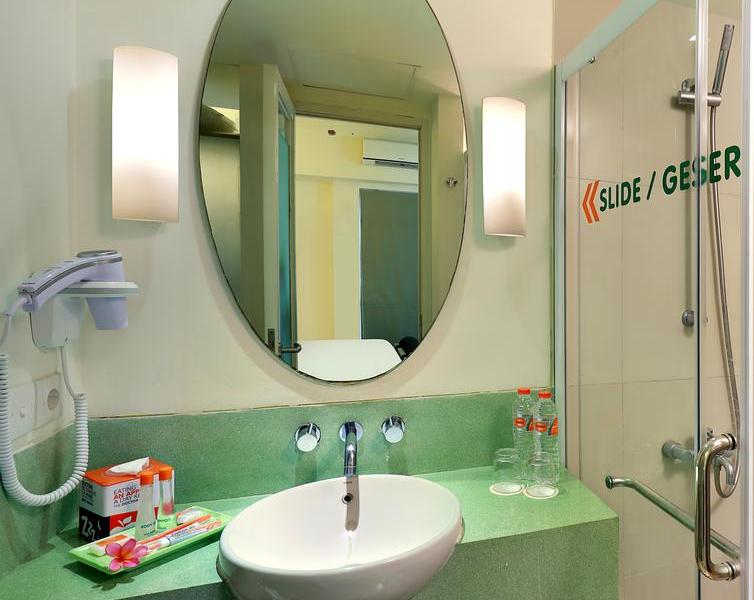 Harris Hotel & Residences Sunset Road