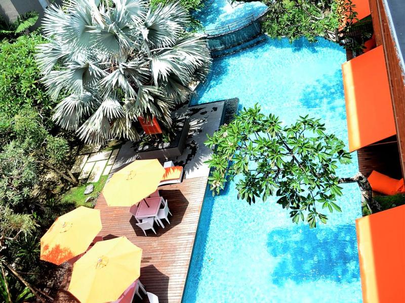 Harris Hotel & Residences Sunset Road