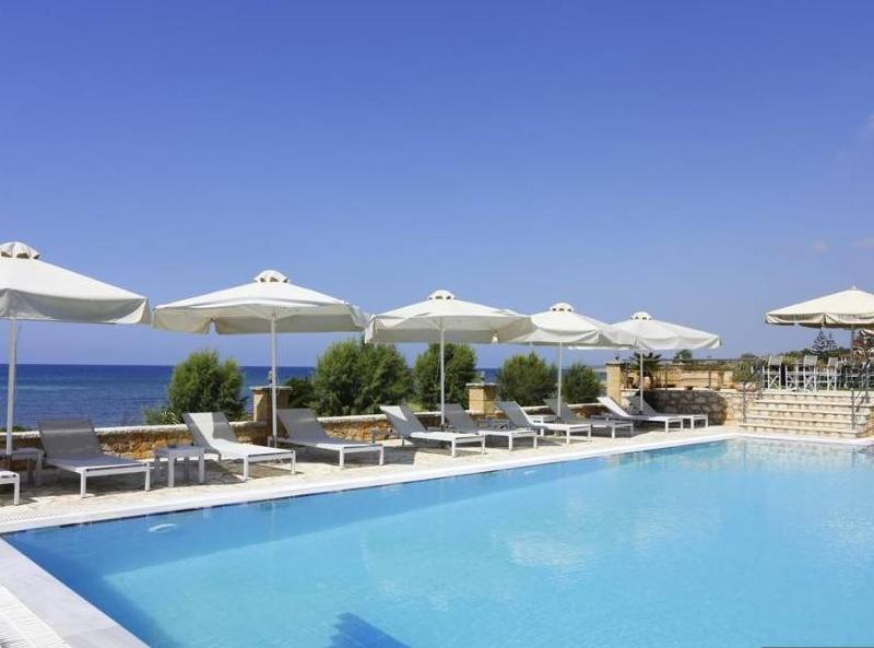 Artina Hotel