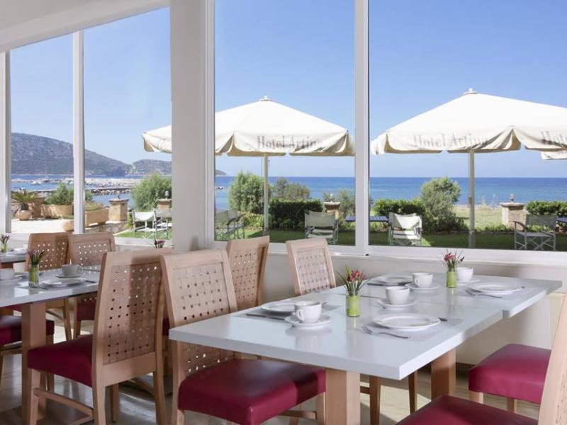 Artina Hotel