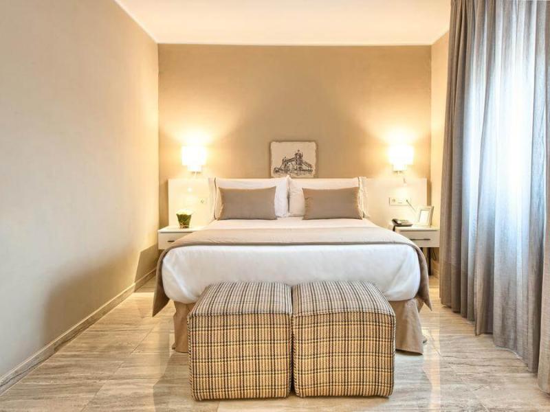 New Hotel Colon