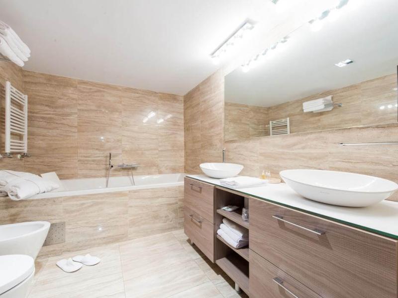 New Hotel Colon