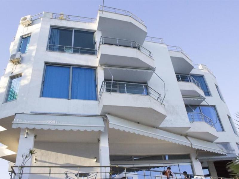 Titania Hotel
