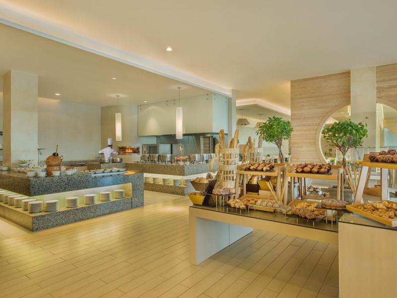 Hilton Dead Sea Resort & Spa