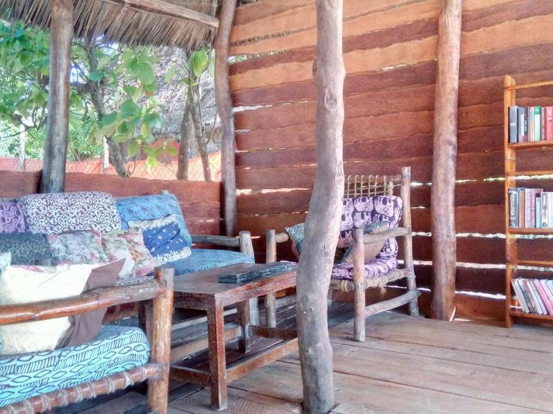 Twisted Palms Lodge & Restaurant