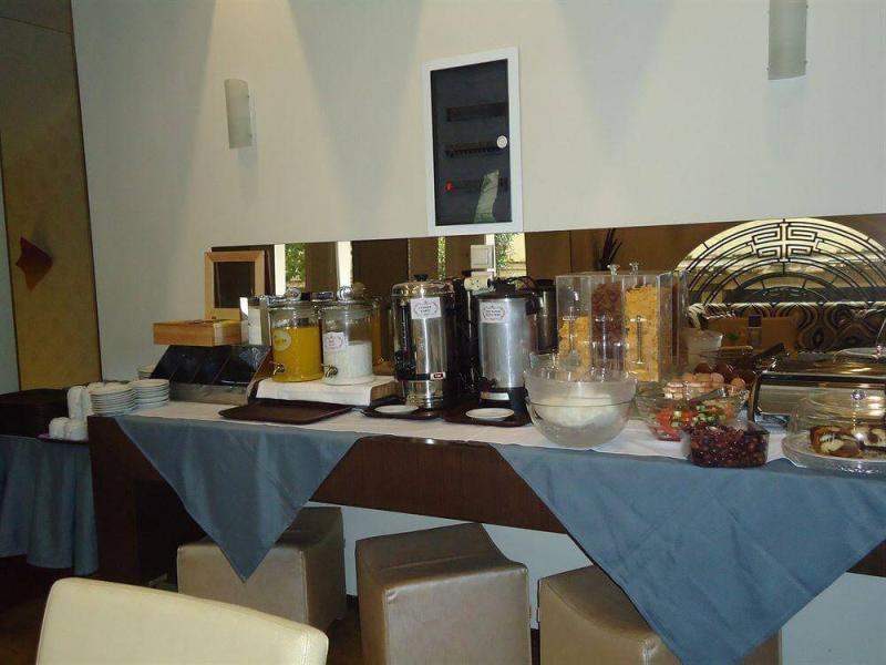 Cosmopolit Athens Hotel