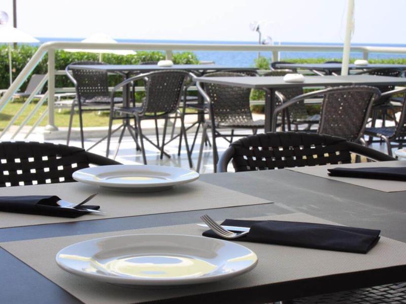 Skion Palace Beach Hotel