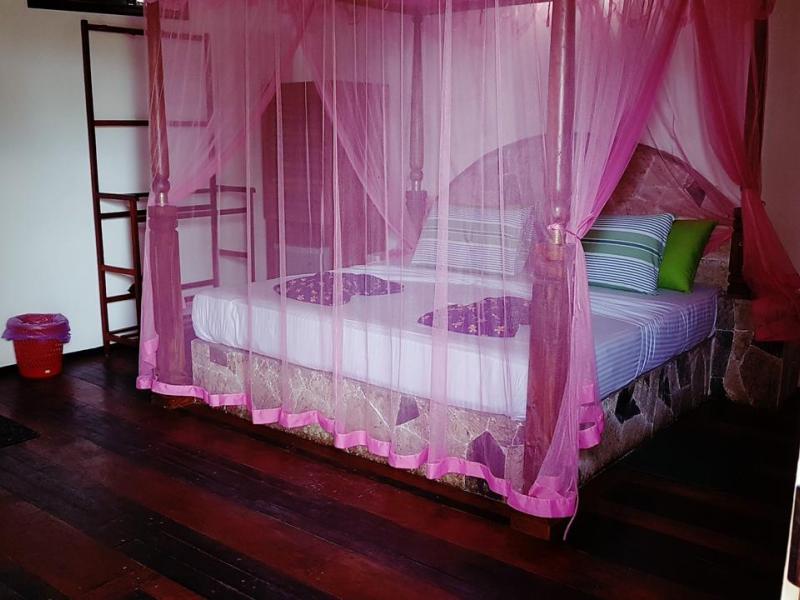 Happy Night & Restaurant