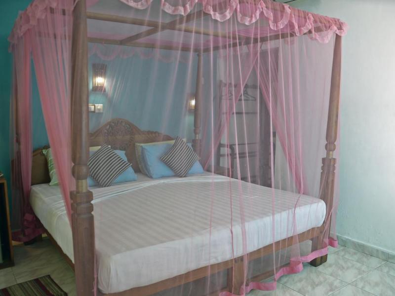 Happy Night & Restaurant