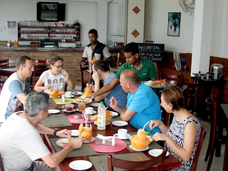 Happy Night & Restaurant