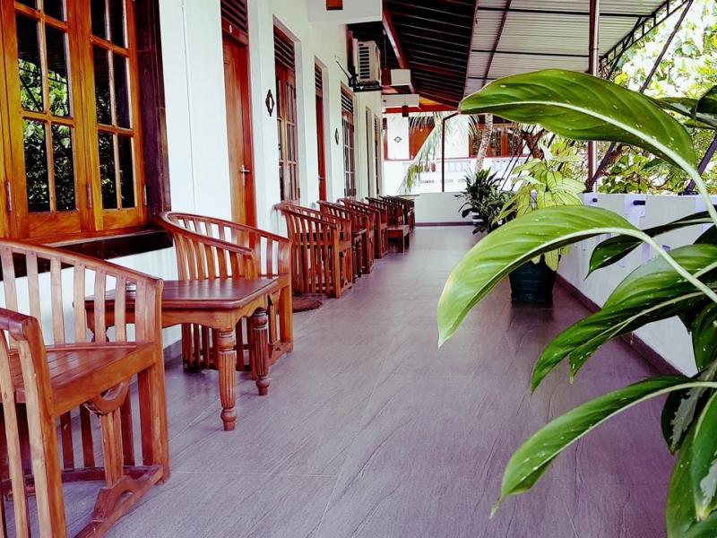 Happy Night & Restaurant