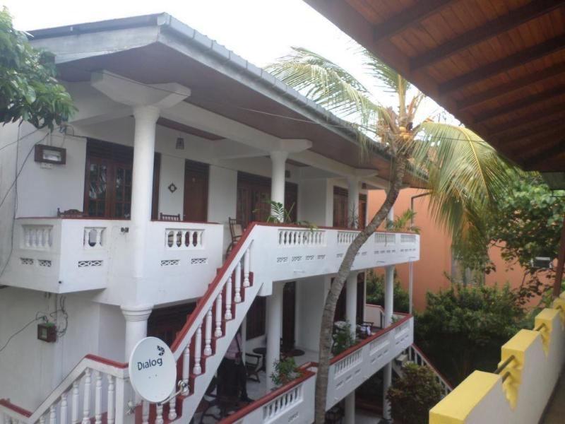 Happy Night & Restaurant