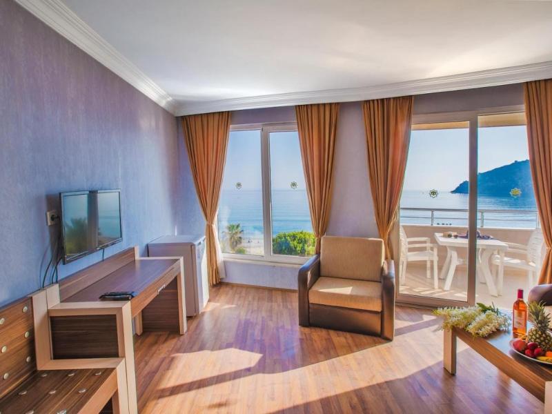 Hawaii Suite Beach Hotel