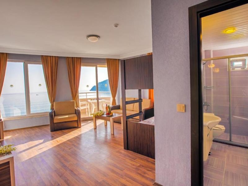 Hawaii Suite Beach Hotel