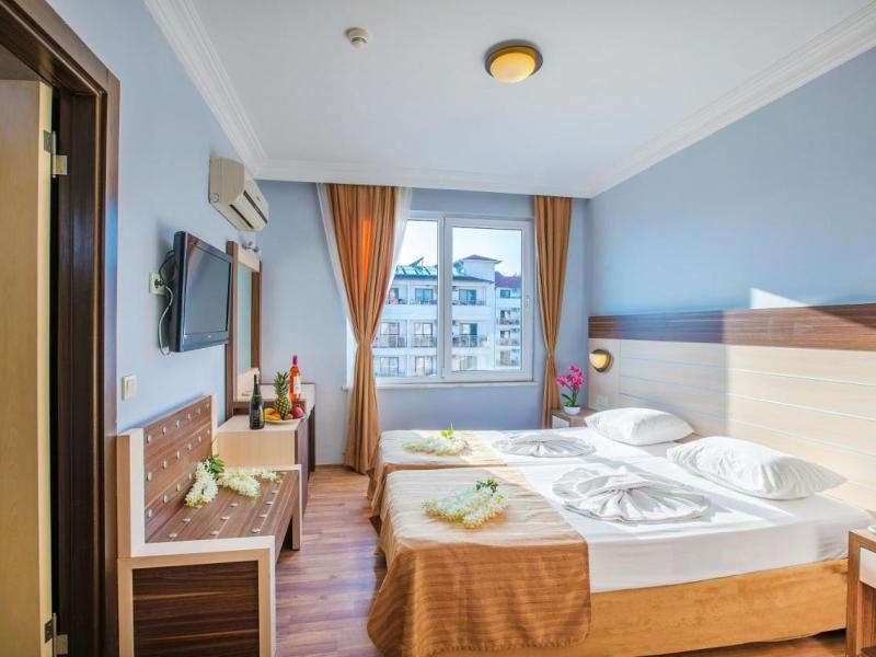 Hawaii Suite Beach Hotel