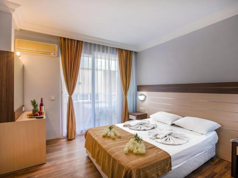 Hawaii Suite Beach Hotel