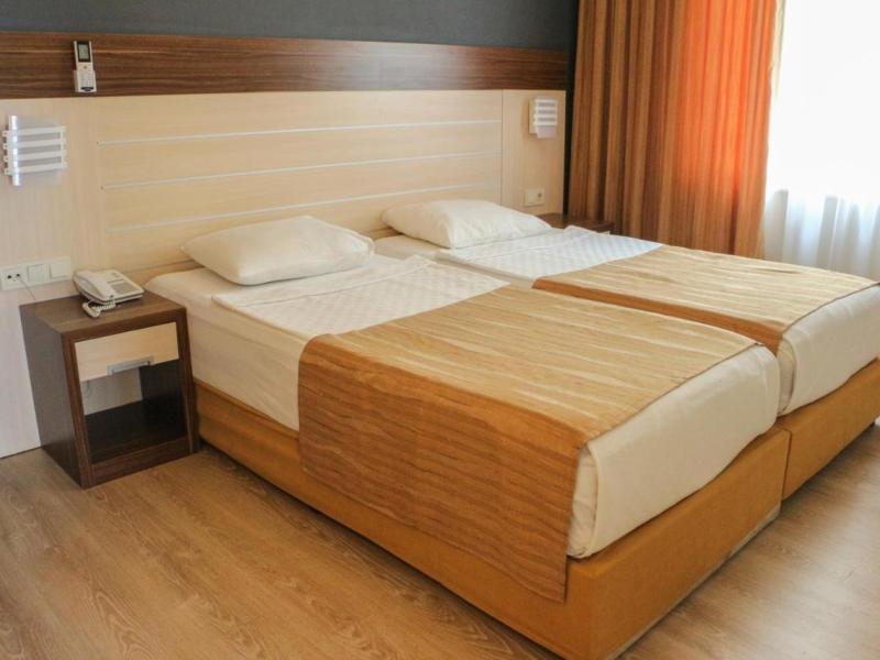 Hawaii Suite Beach Hotel