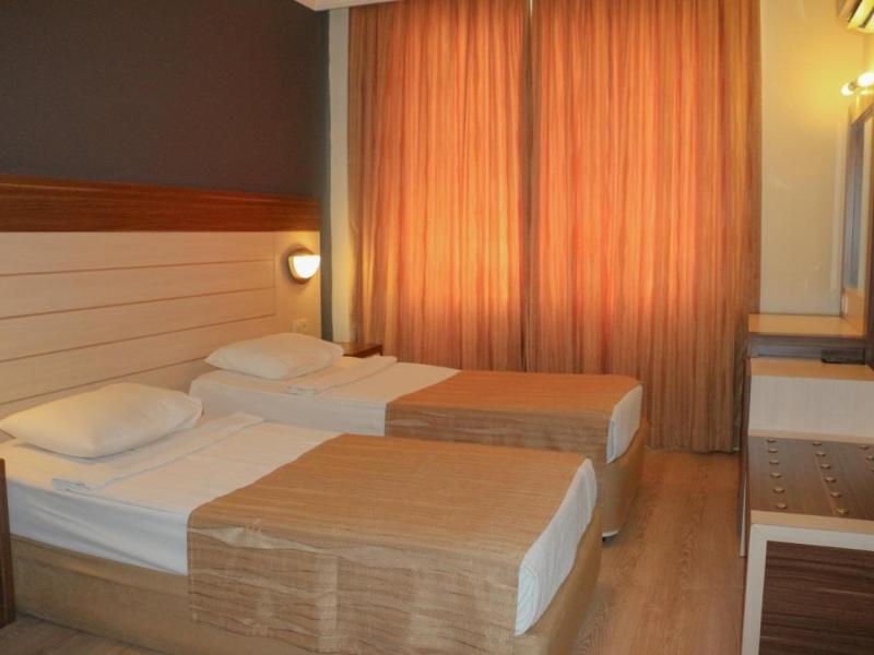 Hawaii Suite Beach Hotel