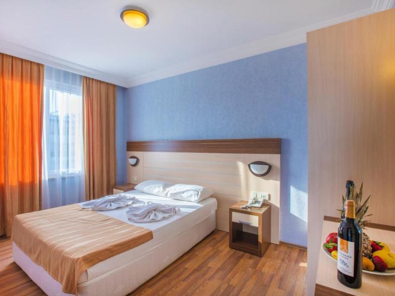 Hawaii Suite Beach Hotel