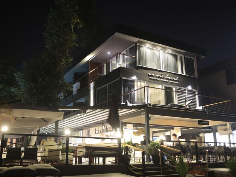 En Vie Beach Boutique Hotel