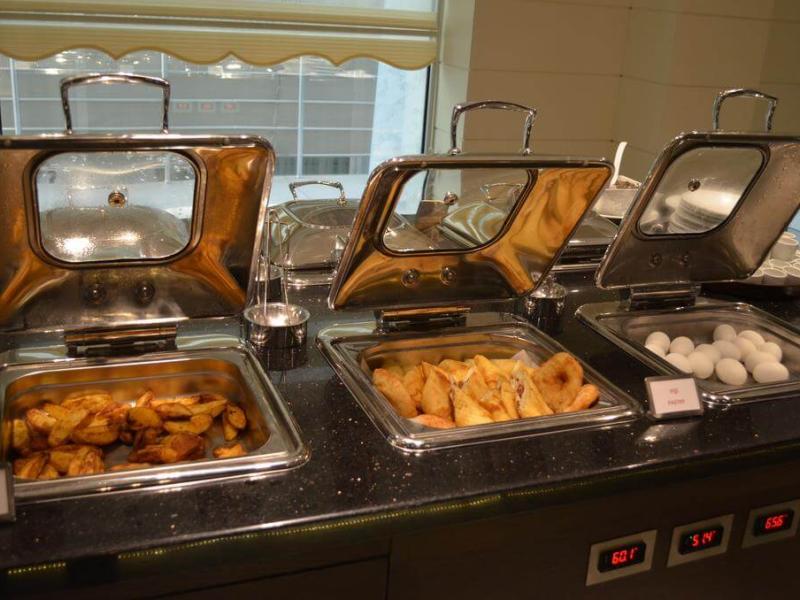 B Business Hotel & Spa