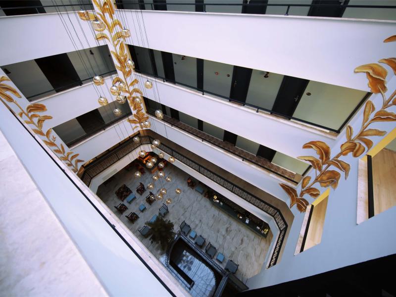 Sey Beach Hotel & Spa