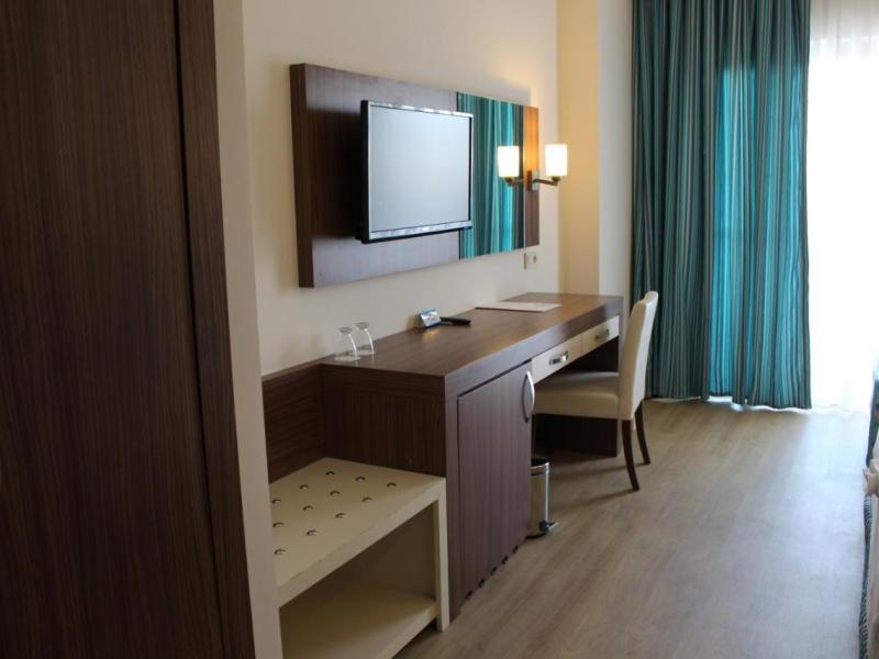 Side West Park Hotel