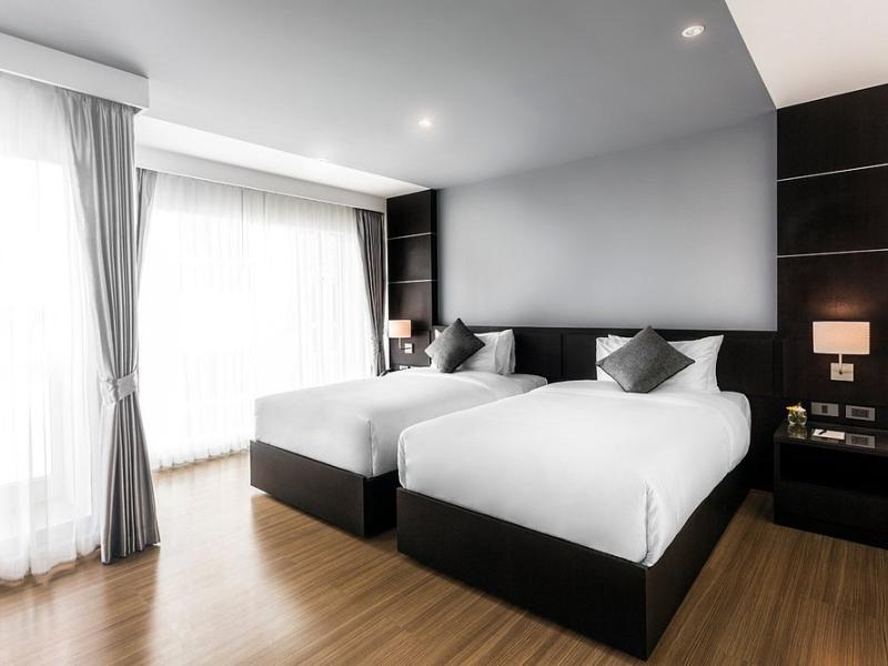 Unique Regency Hotel