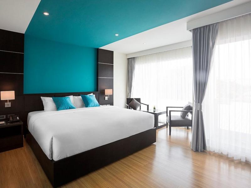 Unique Regency Hotel