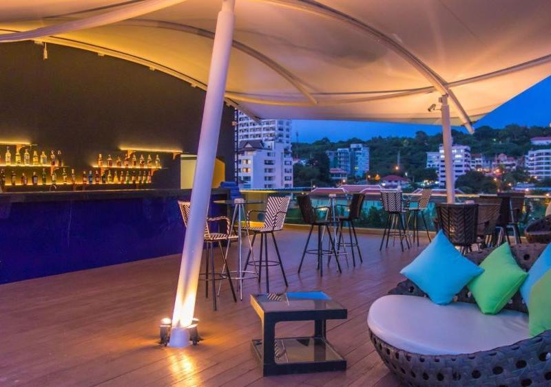 Unique Regency Hotel