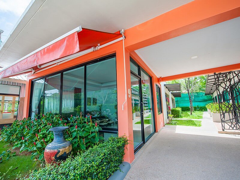 Grand Naiharn Suite