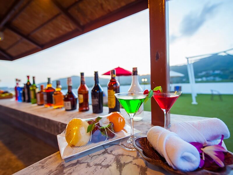 Grand Naiharn Suite