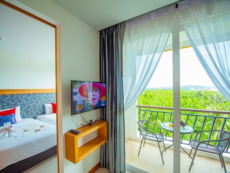 Grand Naiharn Suite