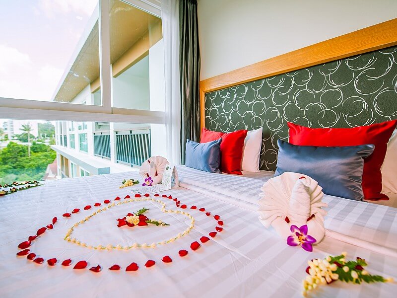 Grand Naiharn Suite