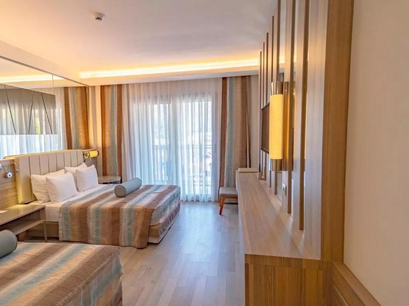 Turunc Premium Hotel