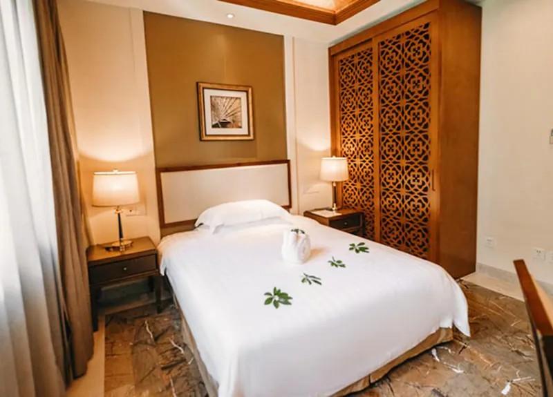 ShiXiShu JianGuo Yalong Bay Resort Hotel