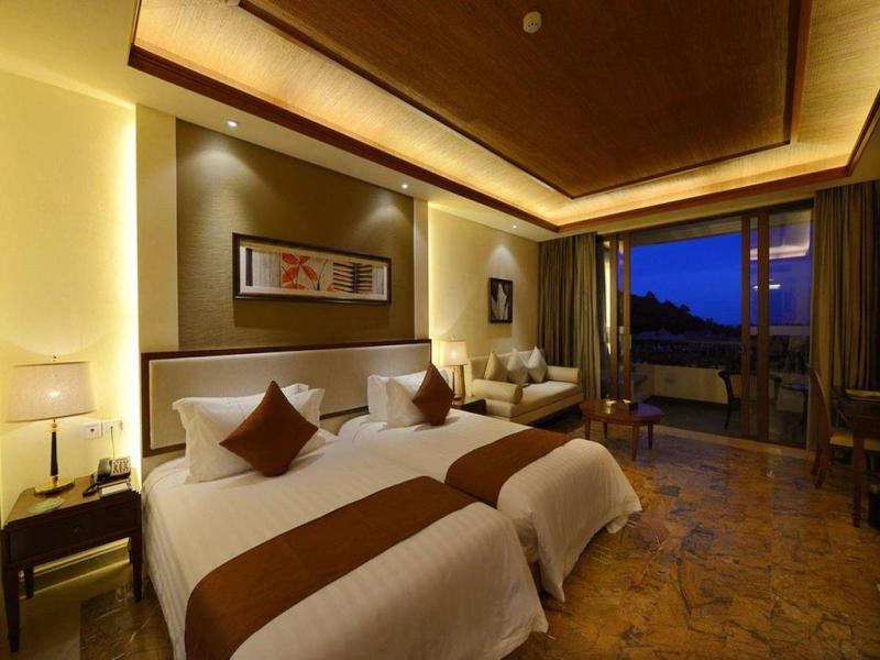 ShiXiShu JianGuo Yalong Bay Resort Hotel