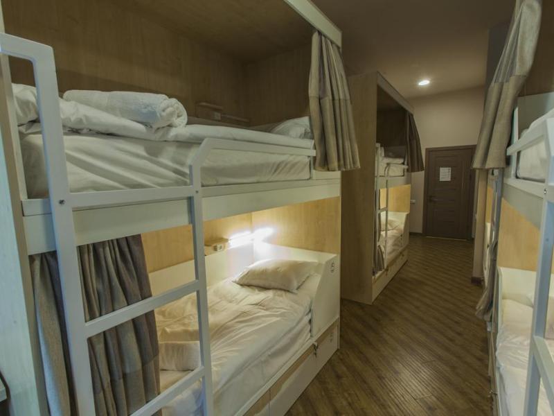 Holiday Hotel & Hostel