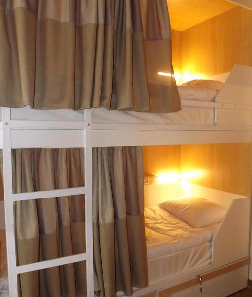 Holiday Hotel & Hostel