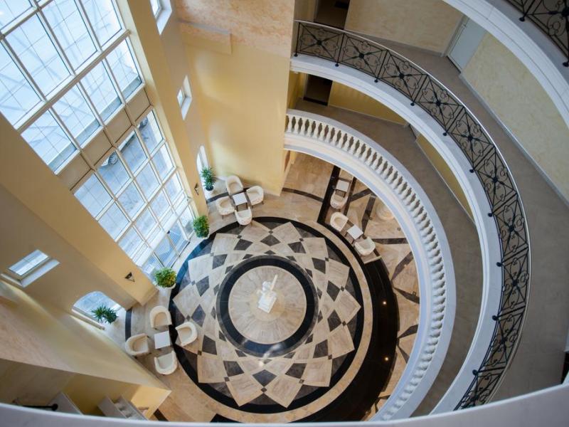 Rome Palace Deluxe