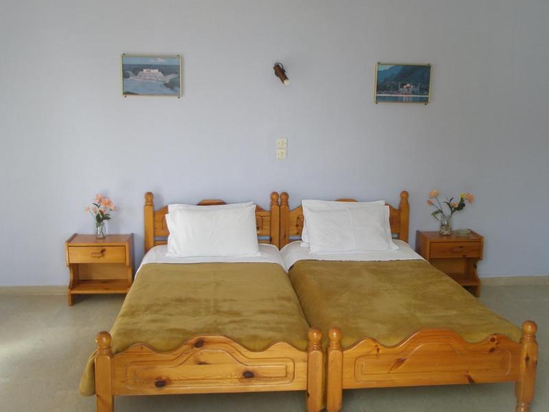 Alexandros Studios & Apartments