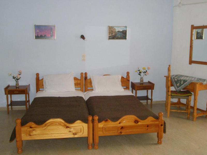 Alexandros Studios & Apartments