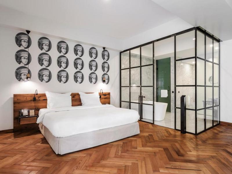 Shota Rustaveli Boutique