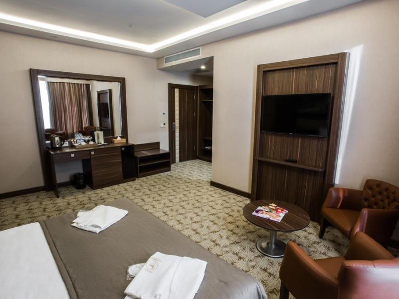 Renaissance Palace Baku