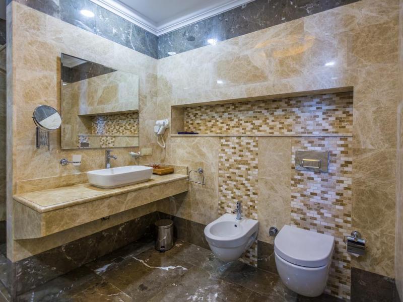 Renaissance Palace Baku